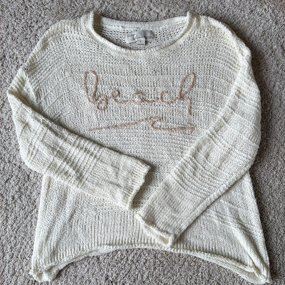 BOUTIQUE BEACH SWEATER